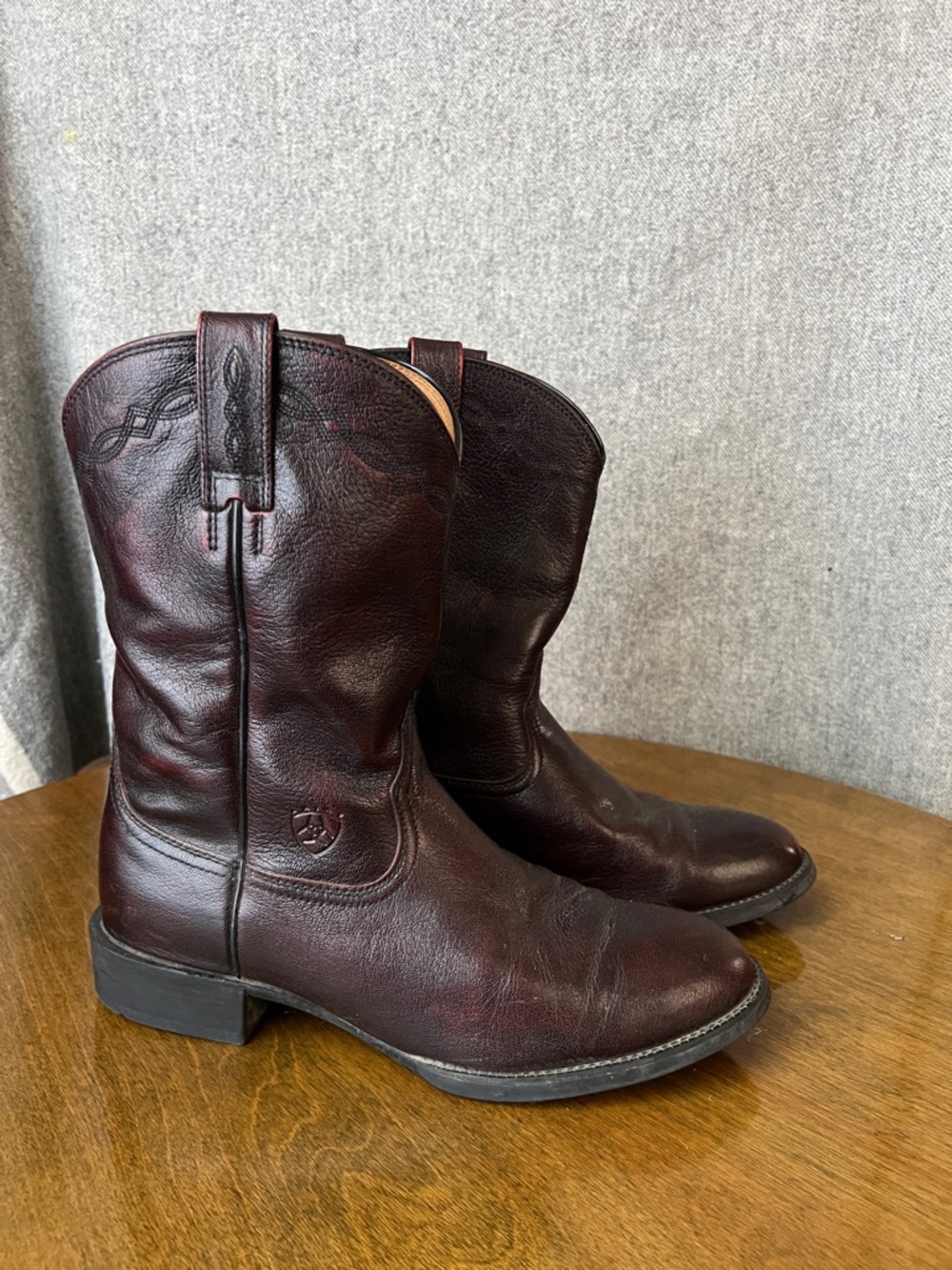 Burgundy Ariat Heritage Western Cowboy Roper Boots